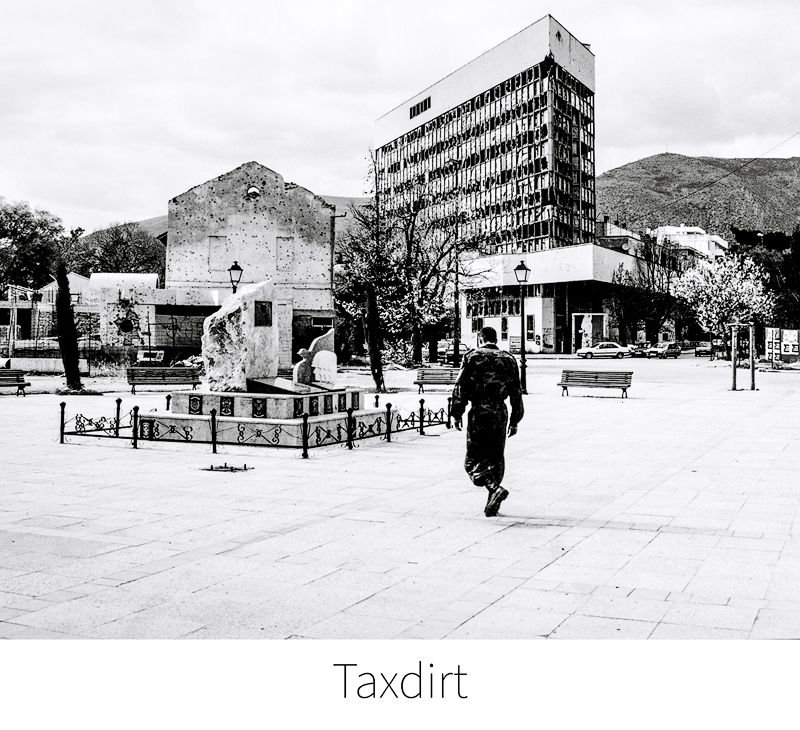 Fotografía que tiene función de botón. Fotografía tomada en Mostar, Bosnia Herzegovina. Fotografía perteneciente al proyecto fotográfico Taxdirt.